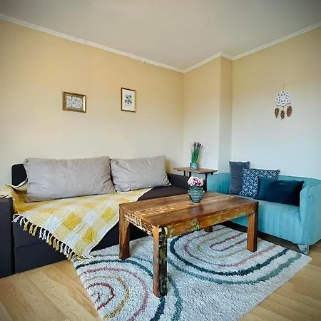 The Guest House-amazing View, Location, Entire House * Veliko Tárnovo