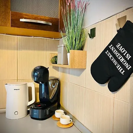 The Guest House-amazing View, Location, Entire House Apartmán *