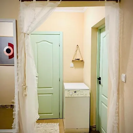 The Guest House-amazing View, Location, Entire House Appartamento Veliko Tărnovo