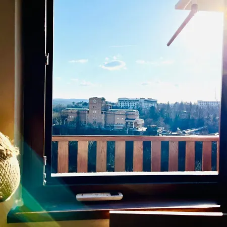 Apartamento The Guest House-amazing View, Location, Entire House *