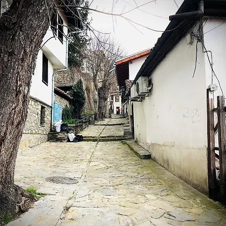 The Guest House-amazing View, Location, Entire House דירה וליקו טורנובו