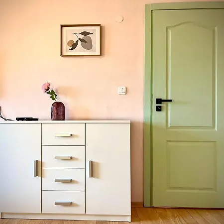 アパート The Guest House-amazing View, Location, Entire House *
