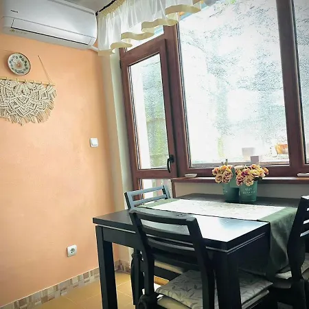 דירה The Guest House-amazing View, Location, Entire House *
