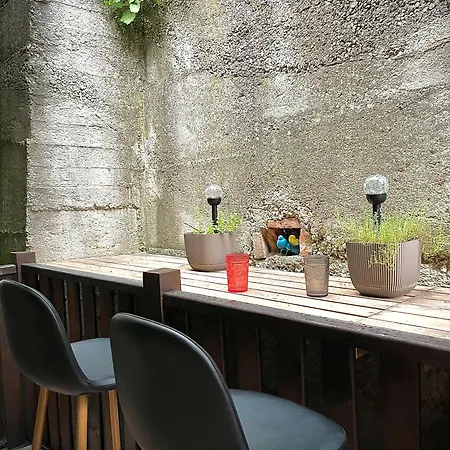 Apartamento The Guest House-amazing View, Location, Entire House *